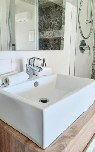 Ένα μπάνιο στο B&B Greco Home