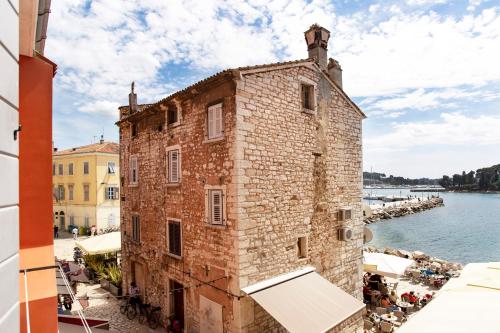 Planetrovinj apartments