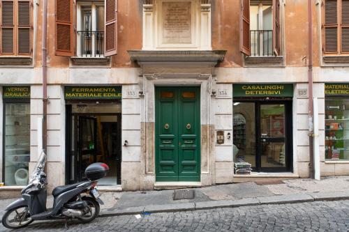 GuestHost - Basic Studio - 350 m far from Fontana di Trevi