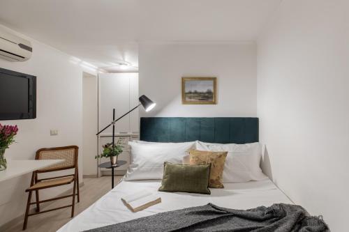 GuestHost - Basic Studio - 350 m far from Fontana di Trevi