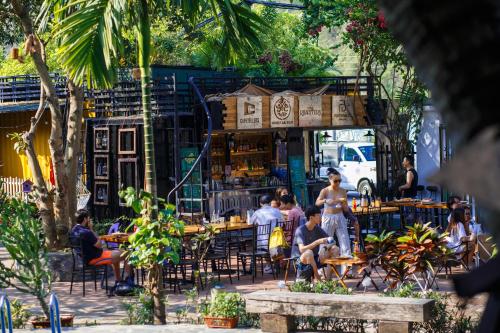 Afbeelding uit fotogalerij van Republic Hostel Cat Ba in Cat Ba