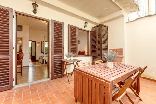 Alfani Deluxe Apartment by Mamo Florence