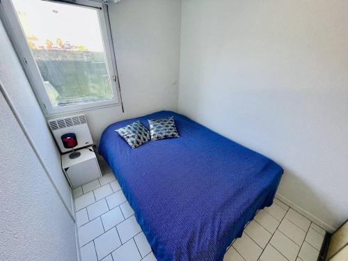 Posteľ alebo postele v izbe v ubytovaní Appartement 6 pers. - Proche port et plage avec terrasse & parking privé - Cap d'Agde - FR-1-723-68