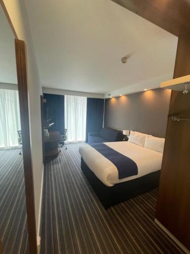 Standard Room with Free Hot Breakfast