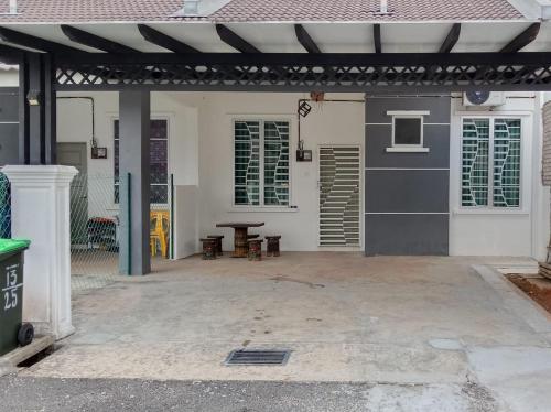 Η πρόσοψη ή η είσοδος του MAS'homestay perlis