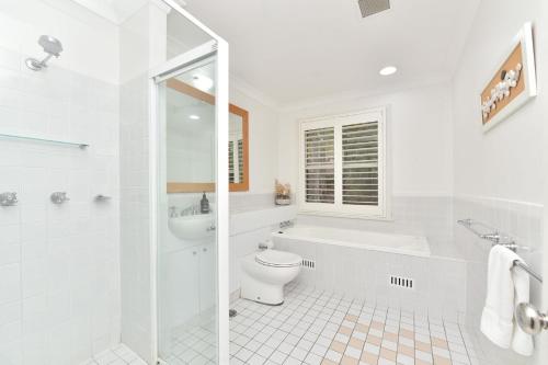 Koupelna v ubytování Villa 3br Barolo Villa located within Cypress Lakes Resort