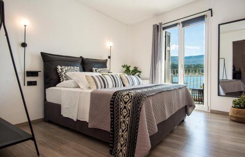 A & B Minimal Suite with Sea View in Argostoli