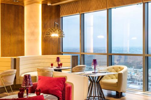 Χώρος καθιστικού στο Hilton Samarkand Regency