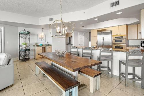 Η κουζίνα ή μικρή κουζίνα στο Caribe B-1111