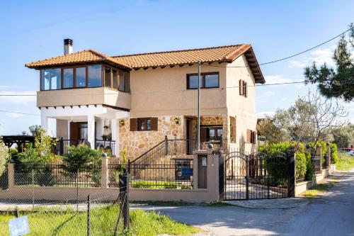 F & B Collection - St Triada for 8 - Villa Niki