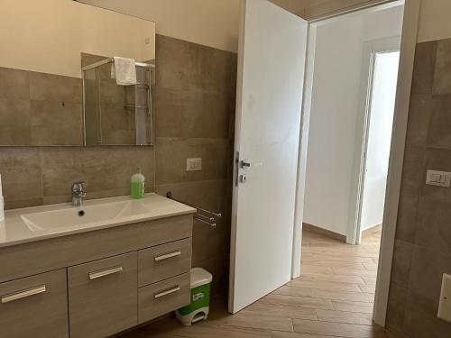 A bathroom at Appartamento via centro