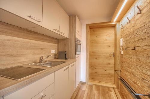 Nhà bếp/bếp nhỏ tại Apartment Melanie - by Alpen Apartments