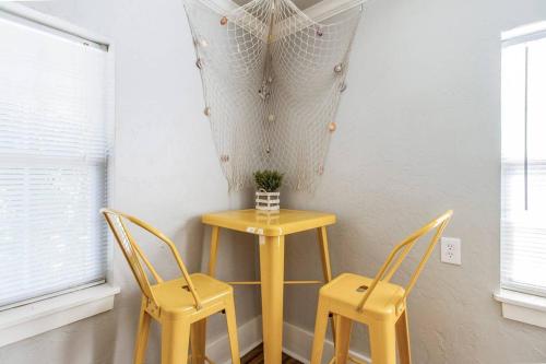 Φωτογραφία από το άλμπουμ του Aloha Beaches - near Uptown 23rd & Asian District σε Οκλαχόμα Σίτι