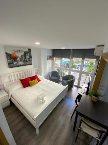 Reina Apartamentos