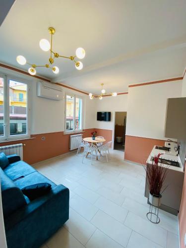 Η κουζίνα ή μικρή κουζίνα στο Blom apartments