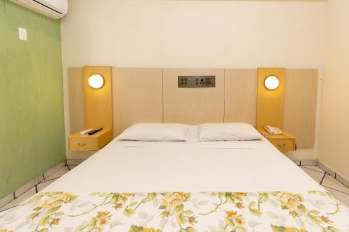 Katil atau katil-katil dalam bilik di Yak Beach Hotel Ponta Negra