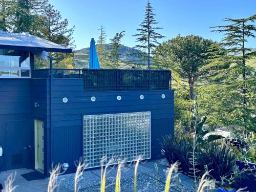 Κήπος έξω από το Luxury Suite with Views - San Rafael, Gateway to SF & Wine Country