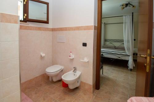 Ένα μπάνιο στο Flora house