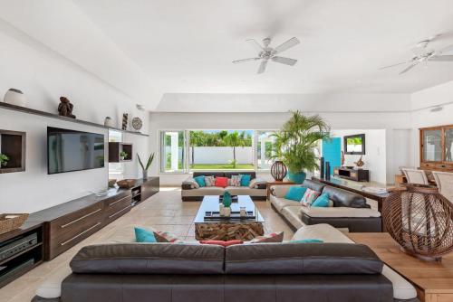Μια τηλεόραση ή/και κέντρο ψυχαγωγίας στο Villa Ambiance