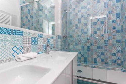 Luxury 3 Bd Aptment with Sea view photo 14