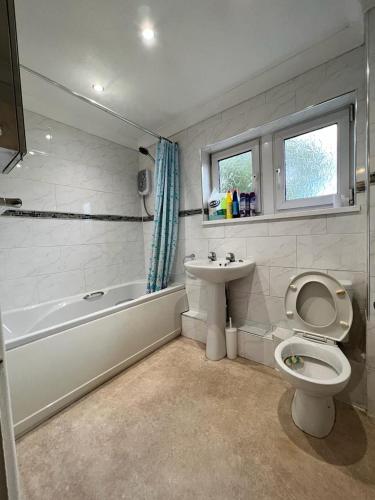 Koupelna v ubytování SINGLE PRIVATE ROOM In HULL
