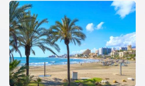 Apartamento Superior Alay en Puerto Marina playa, Benalmádena ...