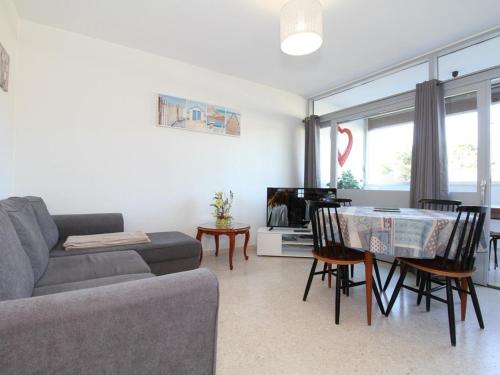 Bel Appartement T2 avec Loggia à 2 Min des Thermes, Wi-Fi, Classé 2 Étoiles - FR-1-553-211