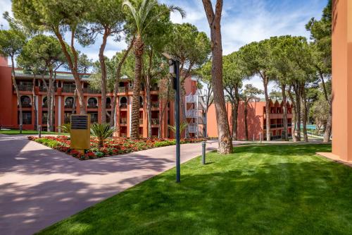 En have udenfor Rixos Park Belek - The Land Of Legends Access