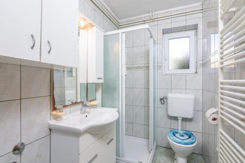 Apartments with parking space Valbandon, Fazana - 7352