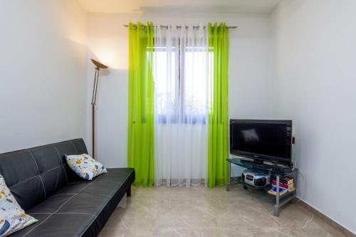 Apartments with parking space Medulin - 7494