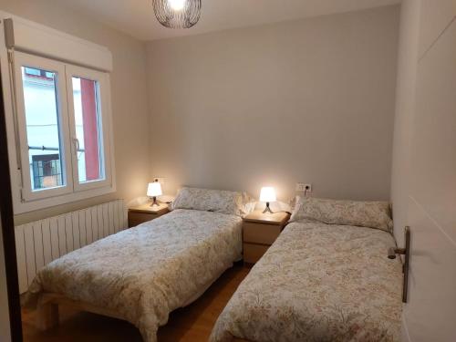 Habitación en apartamento con zonas comunes compartida H3