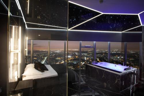 Фотография из галереи In The Sky - Apartamenty w Sky Tower во Вроцлаве
