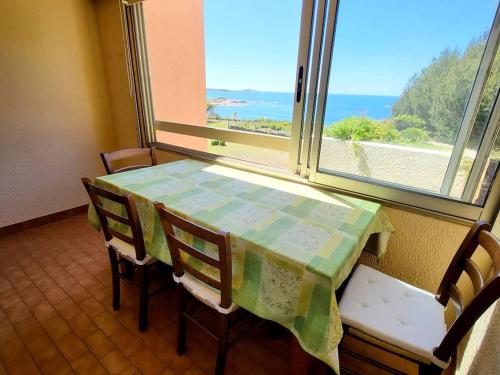 Appartement Six-Fours-les-Plages, 3 pièces, 6 personnes - FR-1-316-90