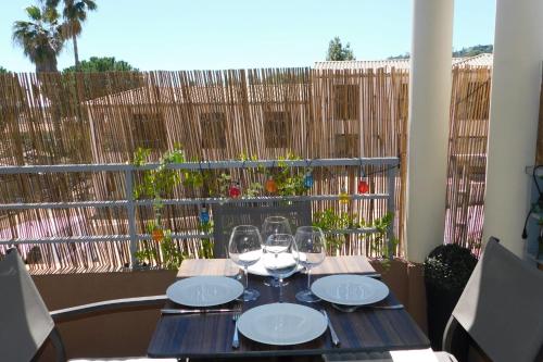 Air-conditioned T2 "Domaine du Cap" with pool