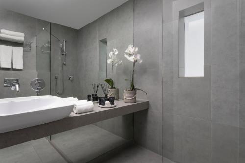 Ένα μπάνιο στο Sea Executive Suites