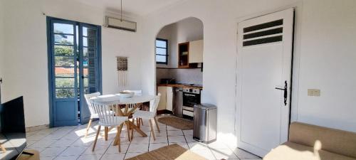 Kuchyň nebo kuchyňský kout v ubytování Bright Appartment perfect location