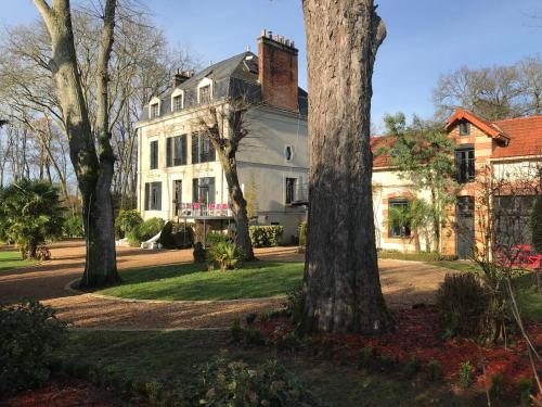 Domaine De La Belvaudiere