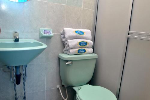 Koupelna v ubytování Ayenda Hotel Roisa