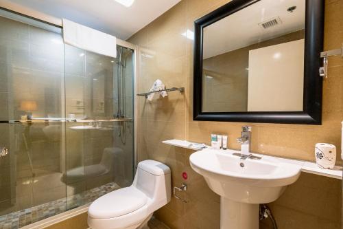 Ένα μπάνιο στο Divi Village Condo 9
