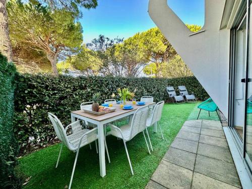 PGH N11- Terrasse Arborée, Piscine, Parking Privé