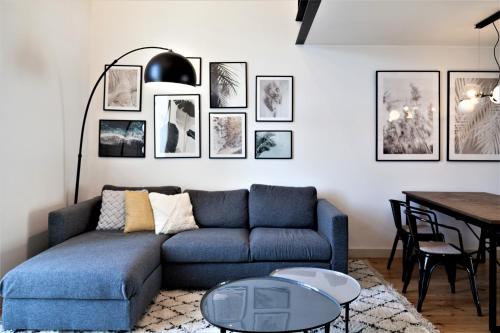 FLH Intendente Modern Mezzanine with Balcony
