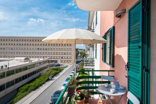 Spacious 3BR Seaview Apt Near Old Town & Beach