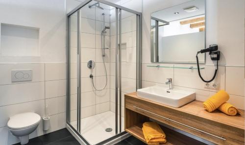 Koupelna v ubytování Nowders Zimmer