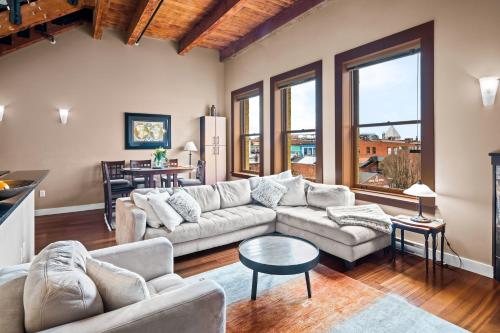 The Vogue Loft by Iris Properties! – Photos 2
