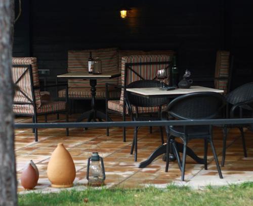 Patio nebo venkovní prostory v ubytování Hotel უცხო-utskho