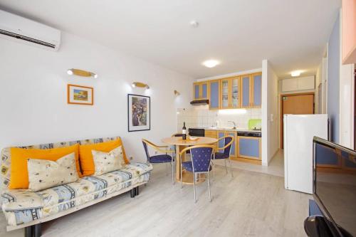 Split in your pocket apartment for 4 person