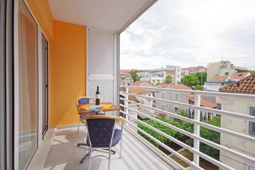 Split in your pocket apartment for 4 person