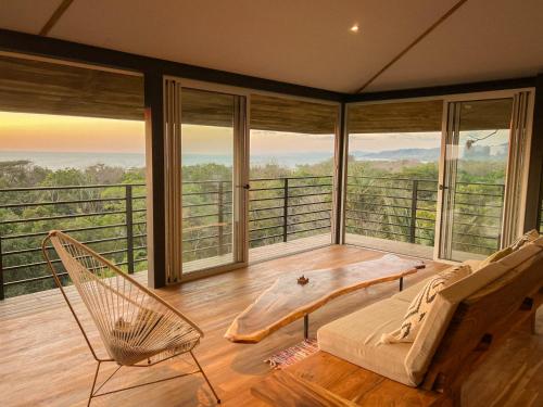 Ocean View Modern Jungle Vacation Home - Walking Distance to Playa Mal Pais
