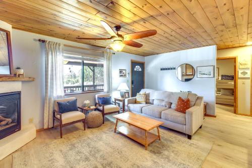 Cozy Heber Cabin Retreat with Deck and Fireplace!