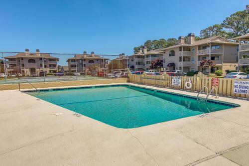 Φωτογραφία από το άλμπουμ του Little River Condo with Community Pool and Hot Tub! σε Little River